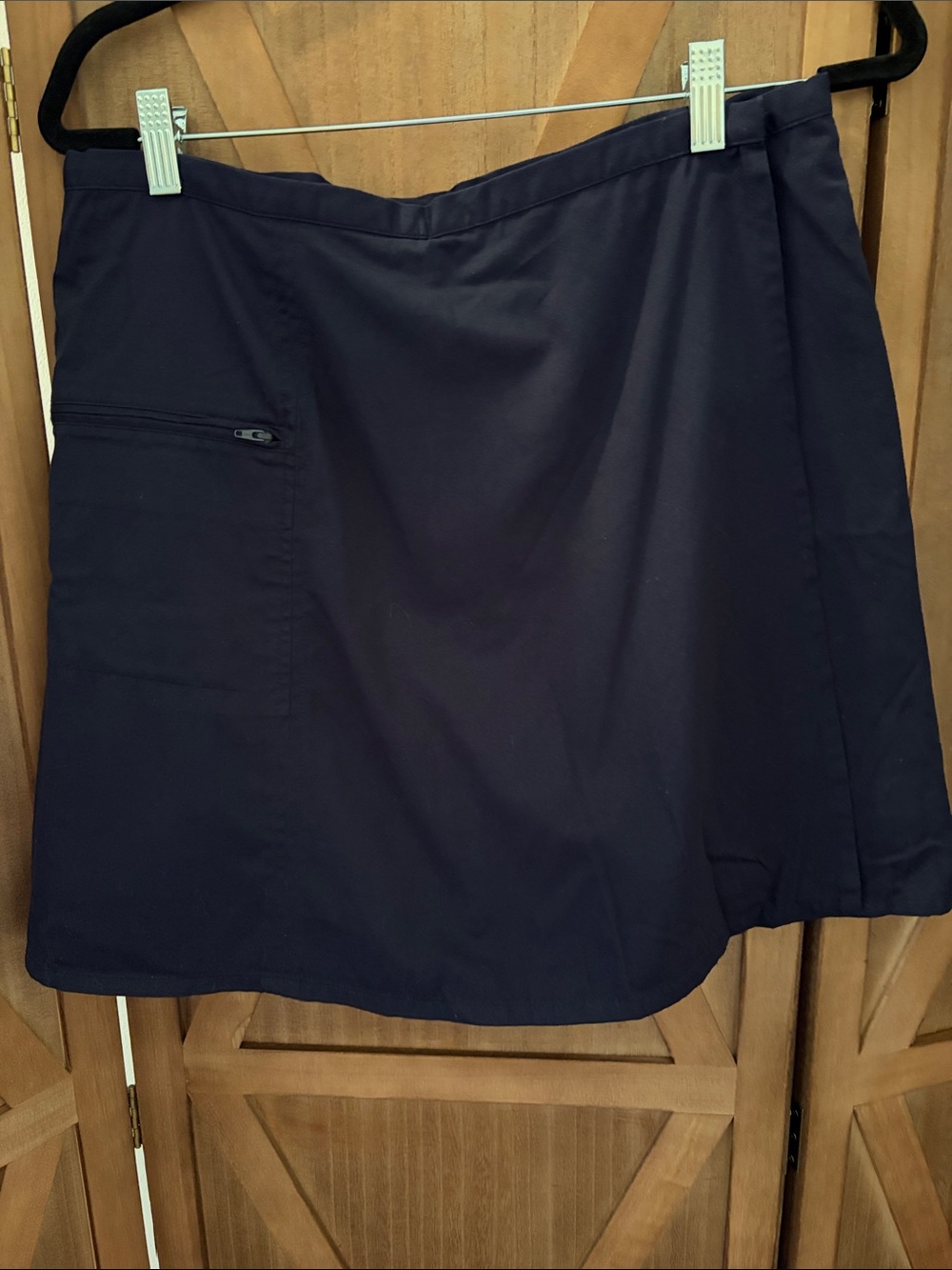 NORTHERN REFLECTIONS Navy Skort with Side Zip Detail SIZE 12